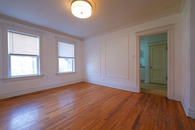 Building Photo - 724 Heman Ave