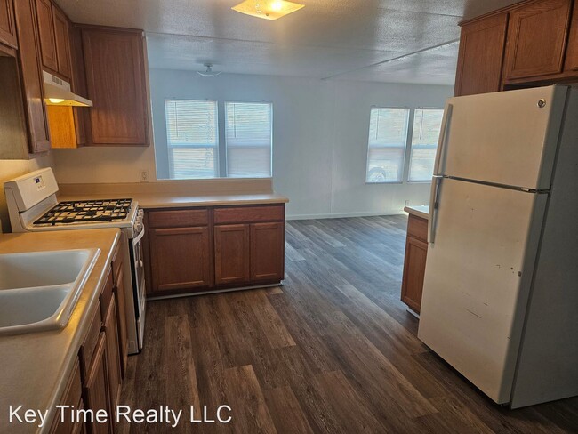 Building Photo - 2 br, 2 bath House - 932 Ramar Rd.