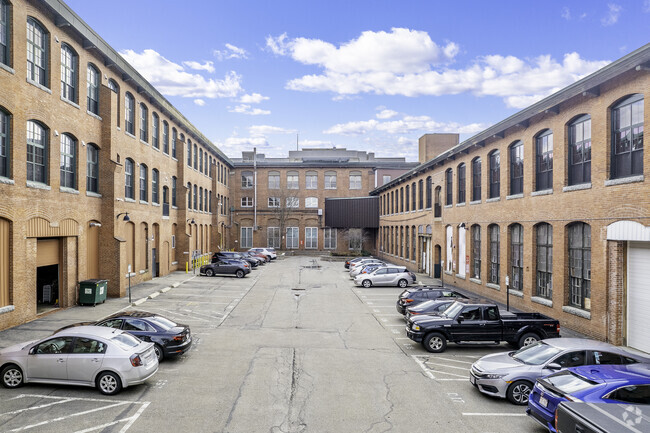 Building Photo - The Lofts at Westinghouse