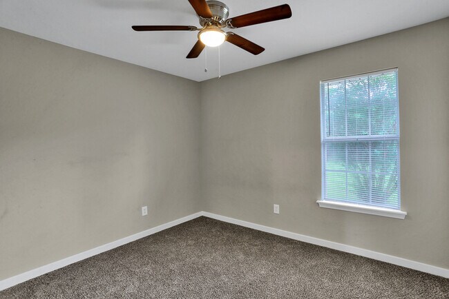 Building Photo - Beautiful Home for Lease!