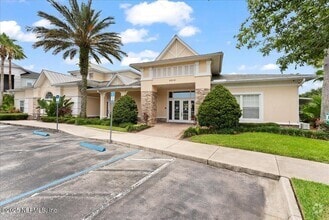 Building Photo - 8215 Green Parrot Rd
