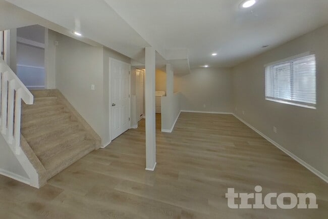 Building Photo - 4650 Dooley Way