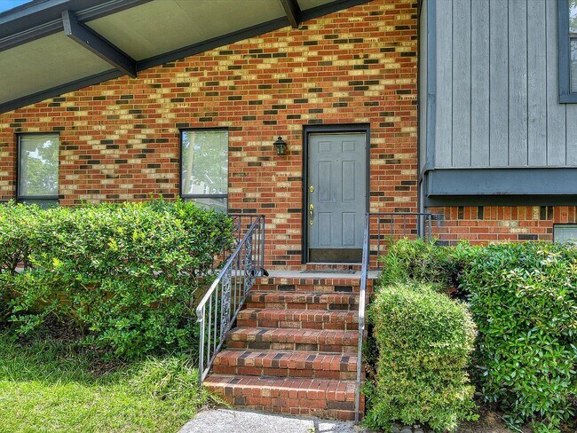 Foto del edificio - 904 Big Hunt Rd
