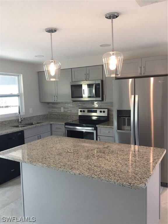 Building Photo - 812 Miramar Ct
