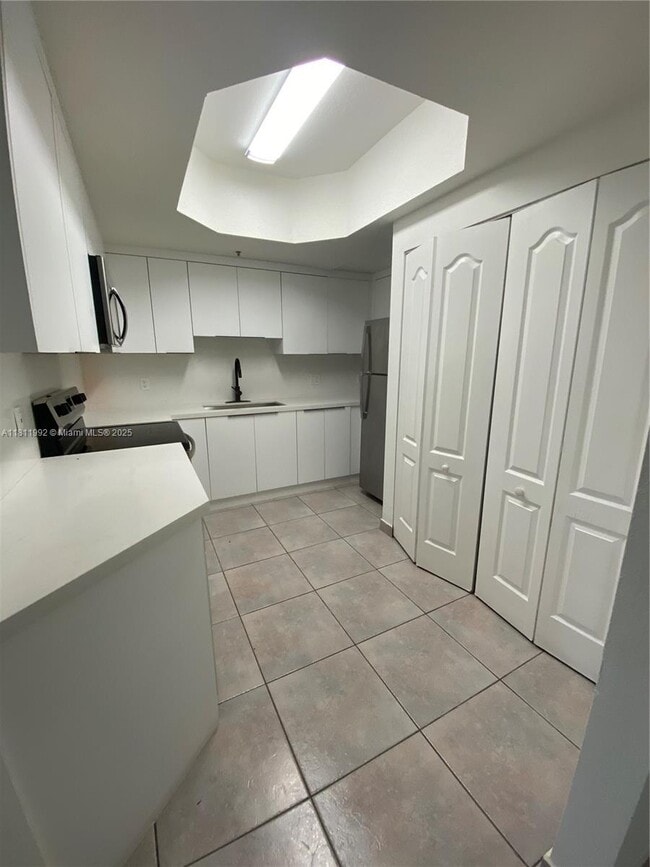 Foto del edificio - 17455 NW 75th Pl