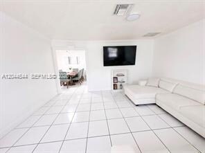 Foto del edificio - 974 SE 1st St