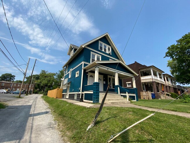 Foto del edificio - 314-316 E 19th Ave