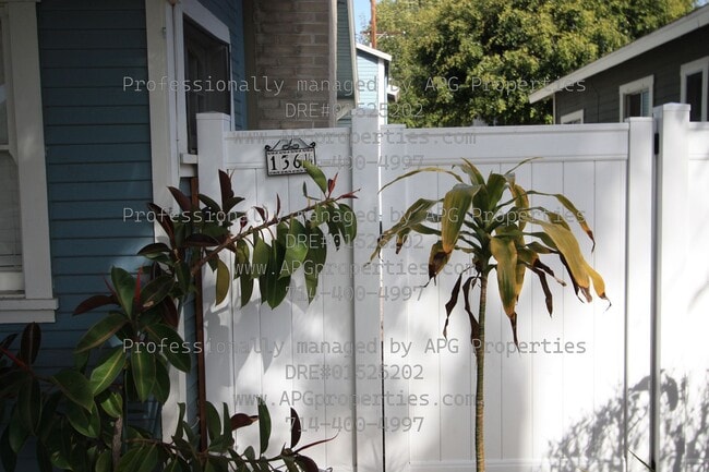 Building Photo - 136 1/2 N Yale Ave-