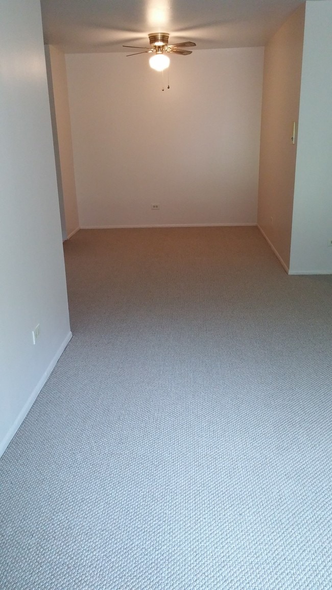 Foto del edificio - 1471 N Winslowe Dr