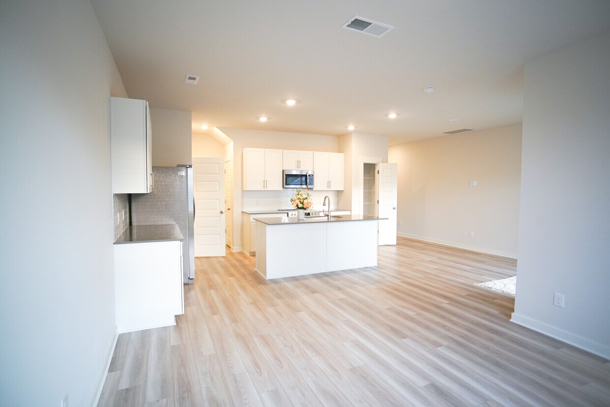 Foto principal - 1619 Manuka Ln