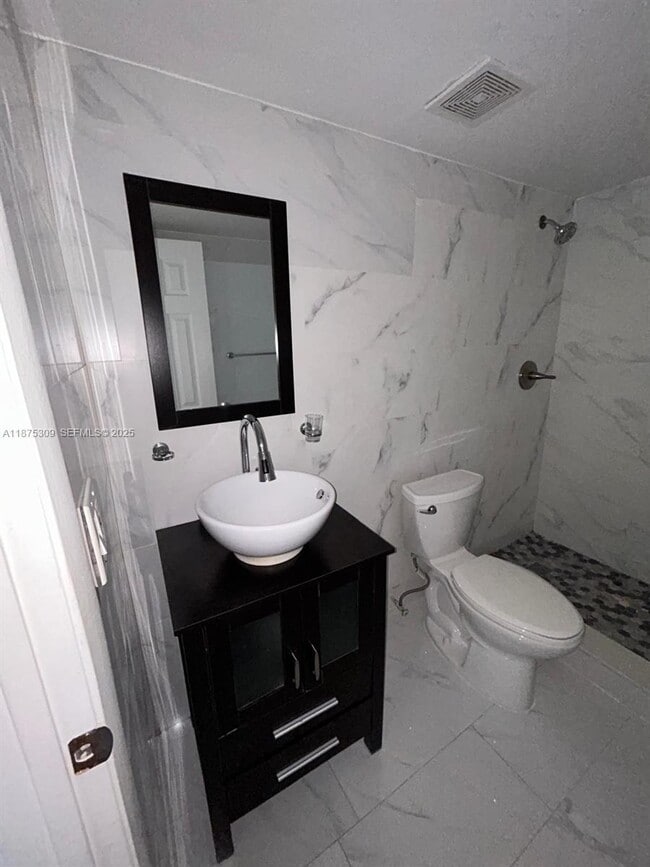 Photo - 19741 SW 114th Ave Apartment