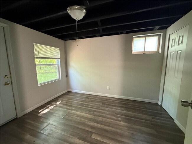Foto del edificio - 10124 Winkler Dr