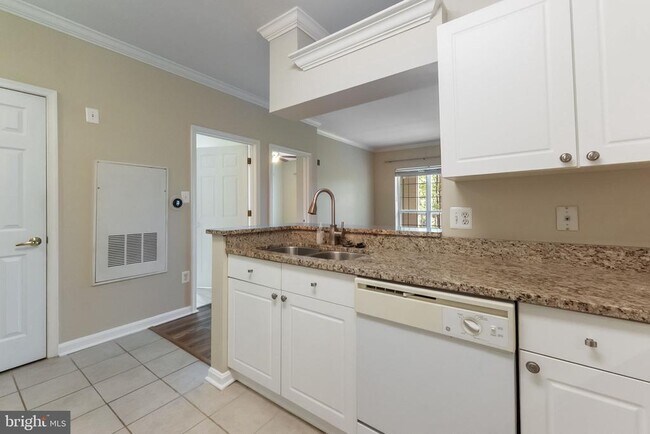 Building Photo - 4551 Strutfield Ln
