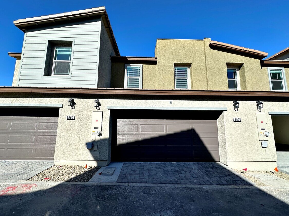 Foto principal - 3 BEDROOM TOWNHOUSE LOCATED IN INSPIRADA