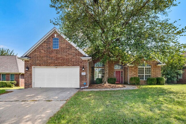 Spacious 4 Bedroom, 3 Bath Home | Prime Lo... - Spacious 4 Bedroom, 3 Bath Home | Prime Lo...