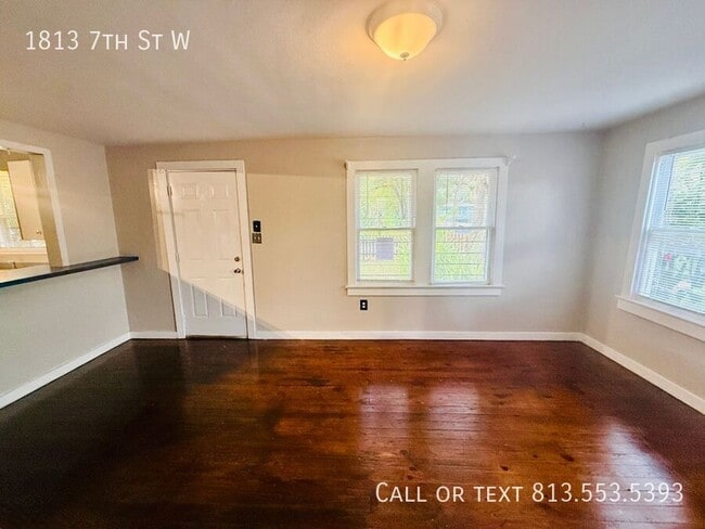 Building Photo - 1813 7th St W