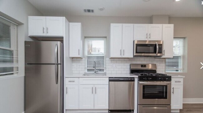 Foto del edificio - 1310 N Bosworth Ave