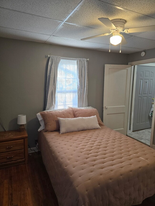 Foto del edificio - 309 S Van Doren St