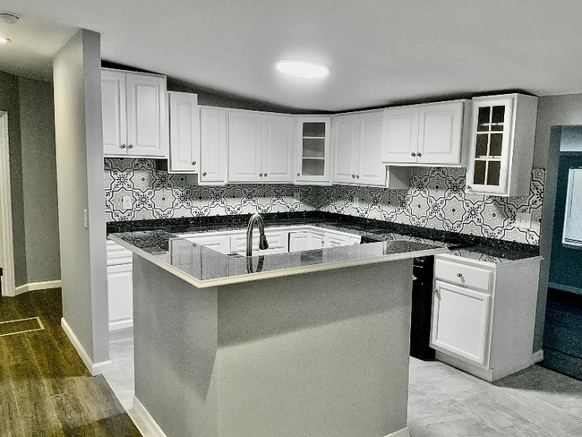 Building Photo - 6253 SW County Rd 240