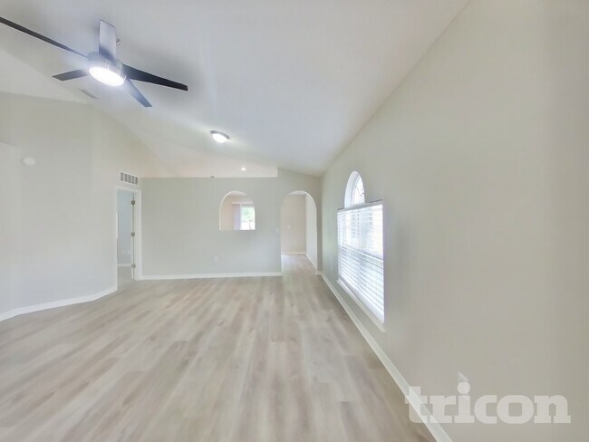 Foto del edificio - 3556 Alec Dr