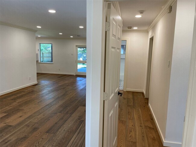 Foto del edificio - 5518 Indigo St