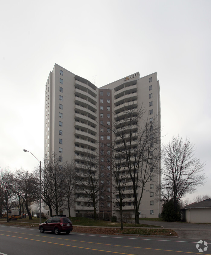 Primary Photo - 2300 Confederation Parkway