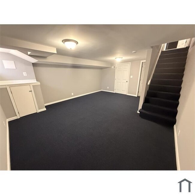 Foto del edificio - 3 bedroom with Parking