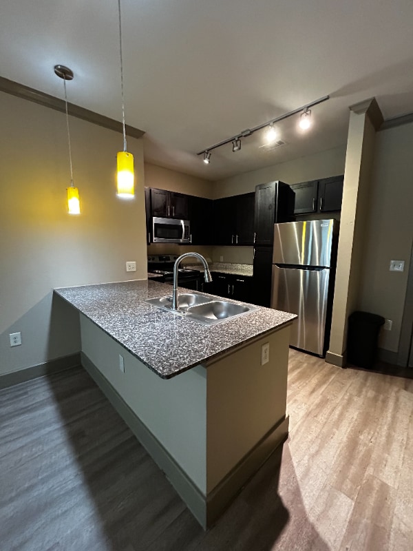 Building Photo - 6520 Jamail Dr