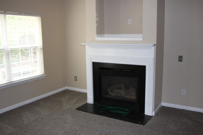 Building Photo - 3300 Suttles Dr SW