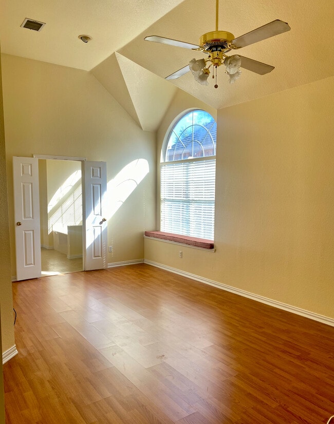 Building Photo - 8412 White Sands Dr