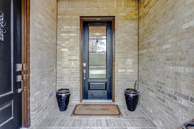 Building Photo - 22030 Gateway Arch Dr