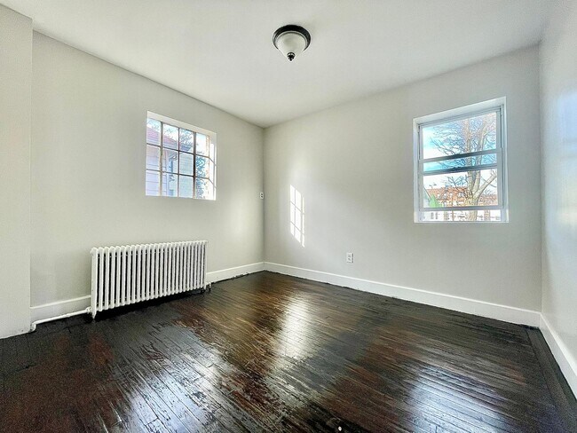 Foto del edificio - 279 E 235th St