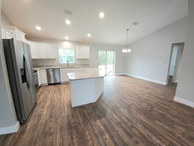 Building Photo - 2797 SW 161st Loop