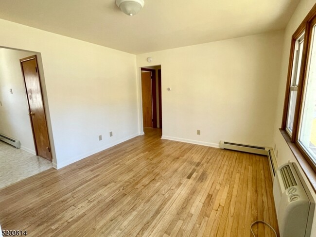Building Photo - 5314 Berkshire Valley Rd