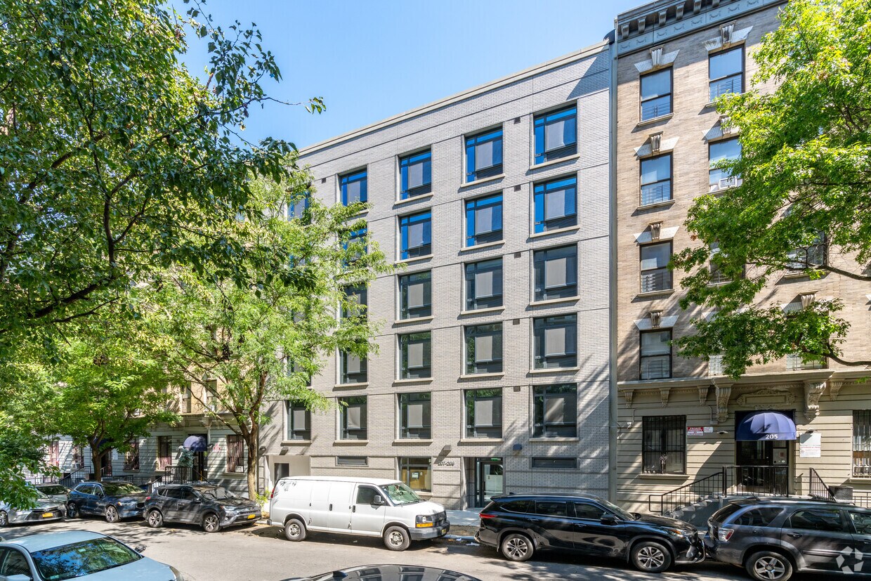 Primary Photo - 207-209 W 140th St