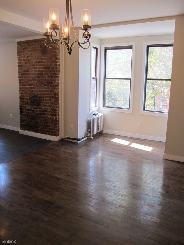 Primary Photo - 197 Lewis Ave