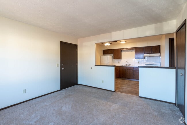 1BR, 1BA - 563SF -Kiser - Living Room - Perry Hills Colony