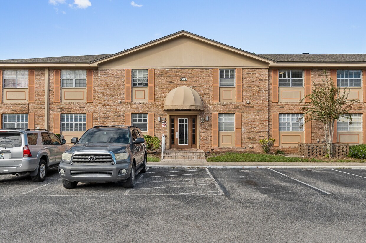 2324 Coawood Ct, Maitland, FL 32751 Townhome Rentals in Maitland FL