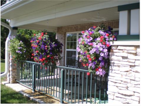 Brillante y Vivacious! - Deer Creek Village Senior Living 55+