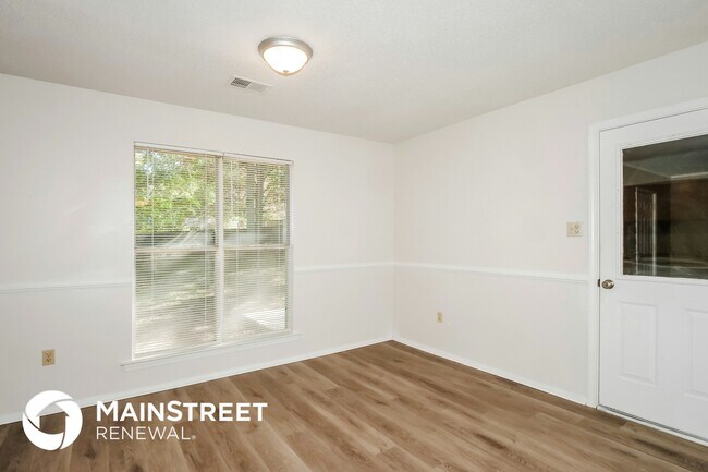 Foto del edificio - 3505 Dorchester Dr