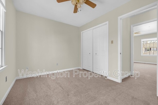 Building Photo - 5602 Grouper Ct