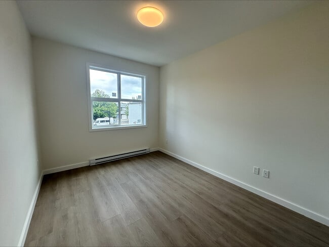 Building Photo - 1801 Riverside Ln