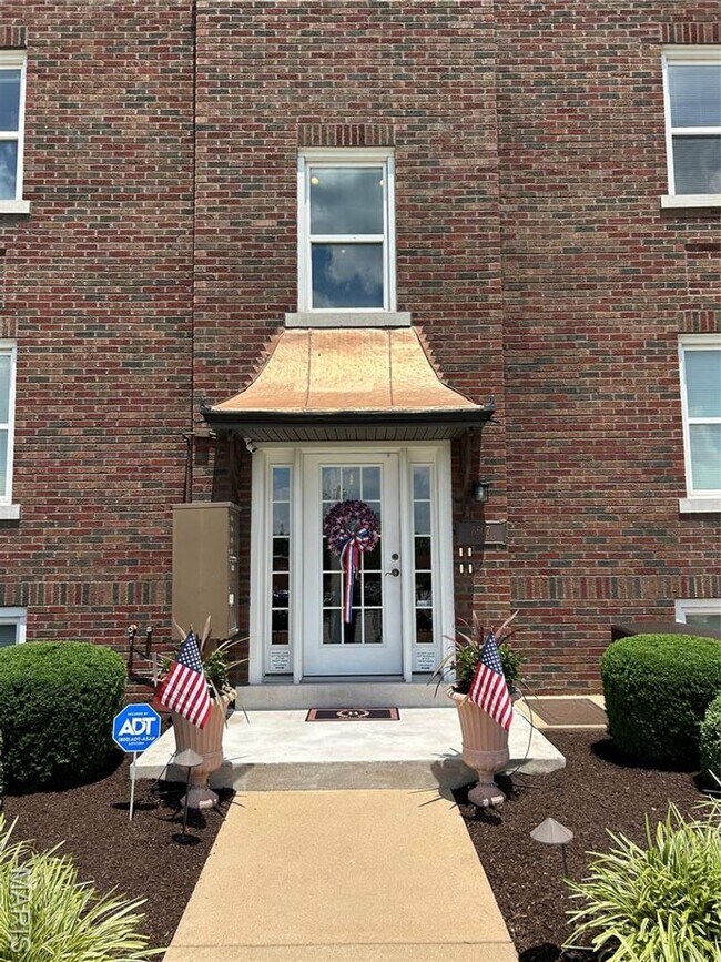 Foto del edificio - 6607 Clayton Rd