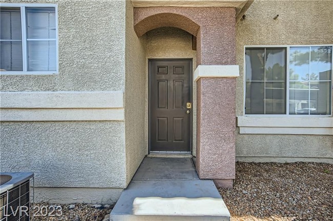 Foto del edificio - 9050 W Warm Springs Rd