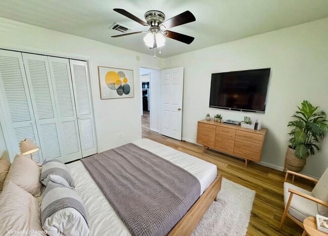 Foto del edificio - 340 N Houston