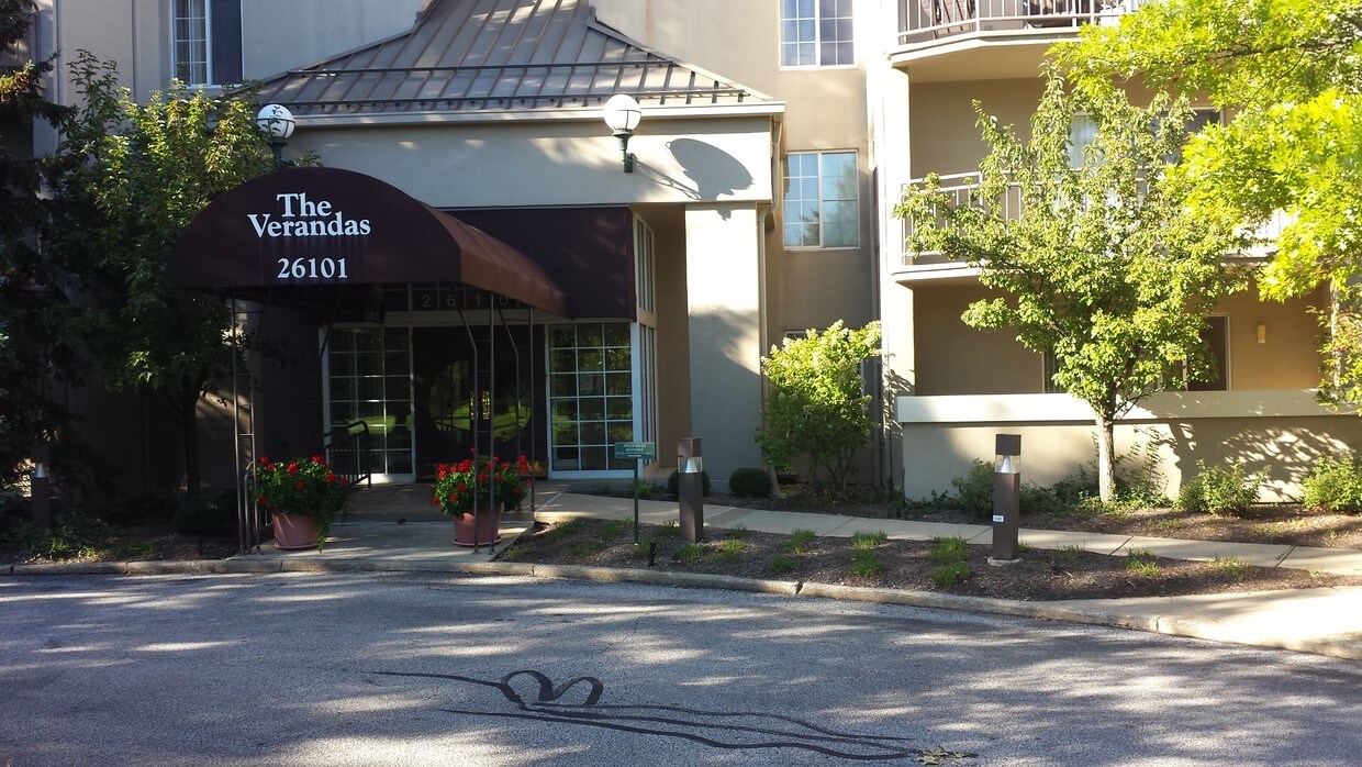 Foto del edificio - 26101 Village Ln