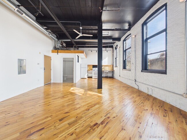 Foto del edificio - Spacious Studio in the Heart of Kensington!