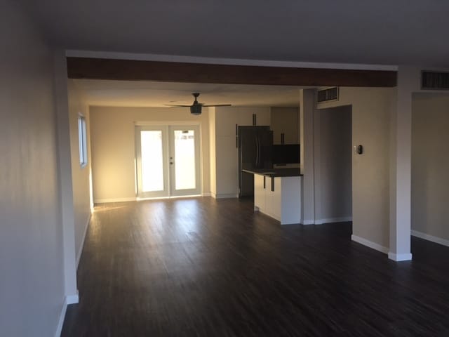 Foto del edificio - 8335 E Sells Dr