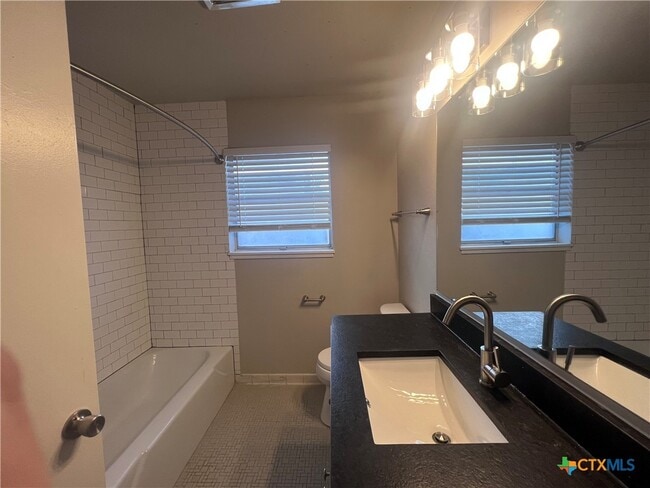 Foto del edificio - 200 Olsens Acres