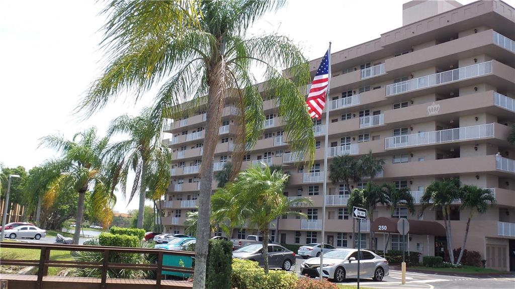 250 Jacaranda Dr, Plantation, FL 33324 Condo for Rent in Plantation